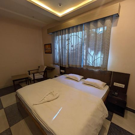 Kishori Vatika Hotel Ramnagar  Ngoại thất bức ảnh