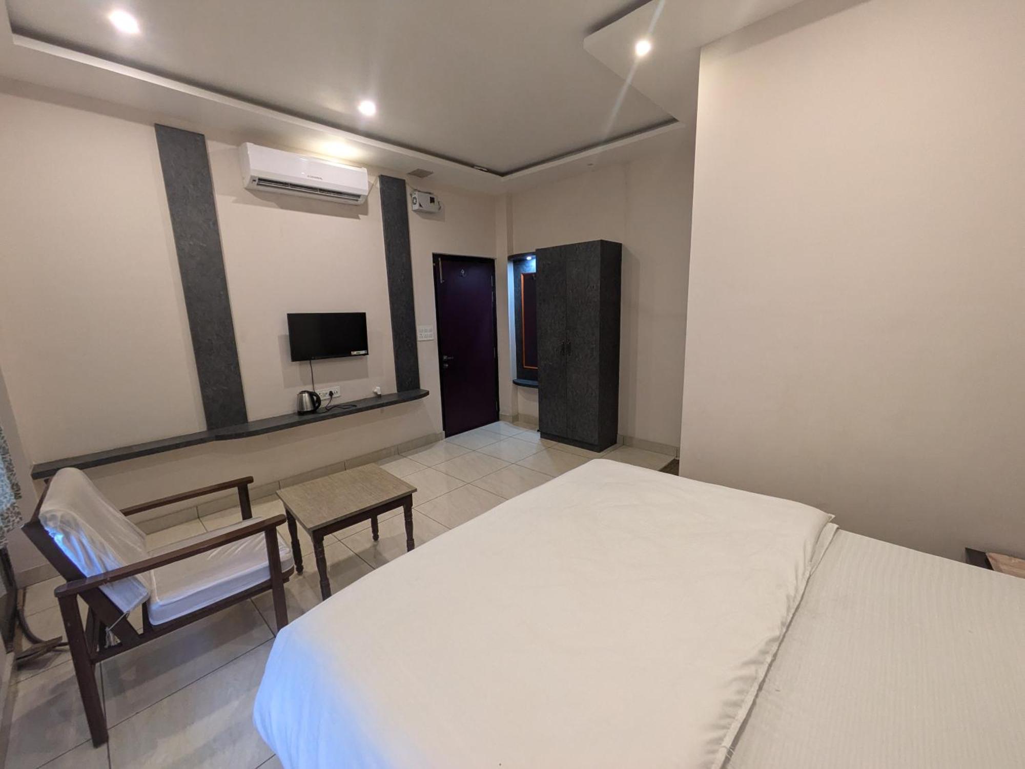 Kishori Vatika Hotel Ramnagar  Ngoại thất bức ảnh