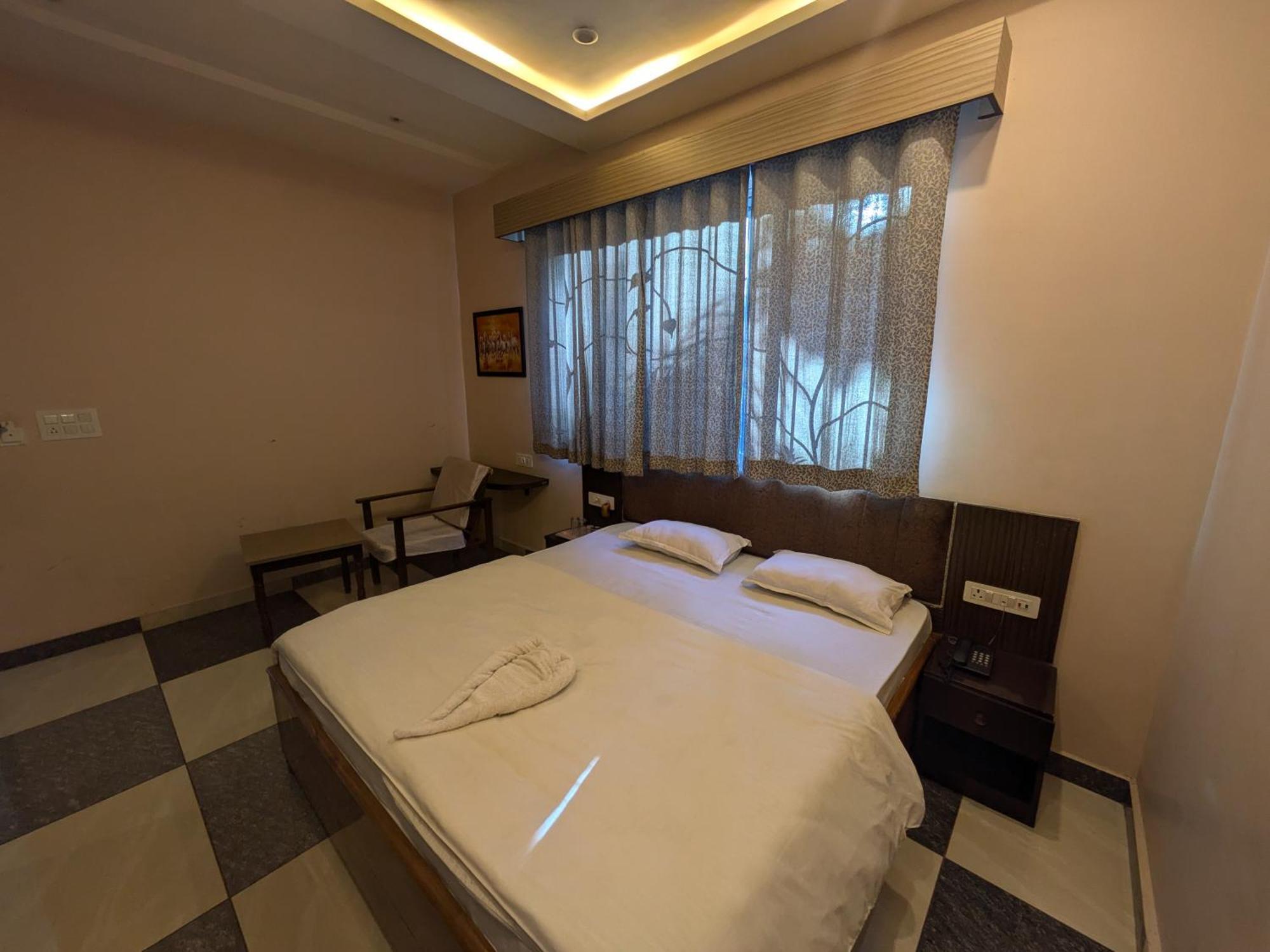 Kishori Vatika Hotel Ramnagar  Ngoại thất bức ảnh